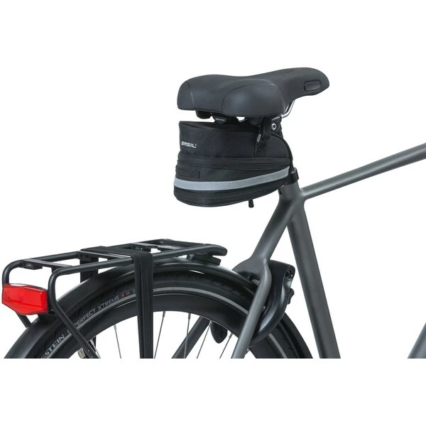 BASIL MADA (1L) Saddle Bag Black 2022 – Bild 6